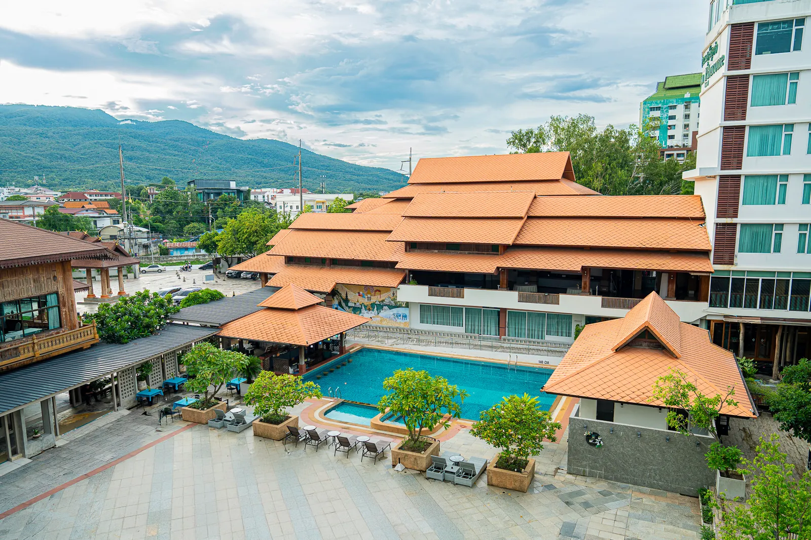 Khum Phucome Hotel